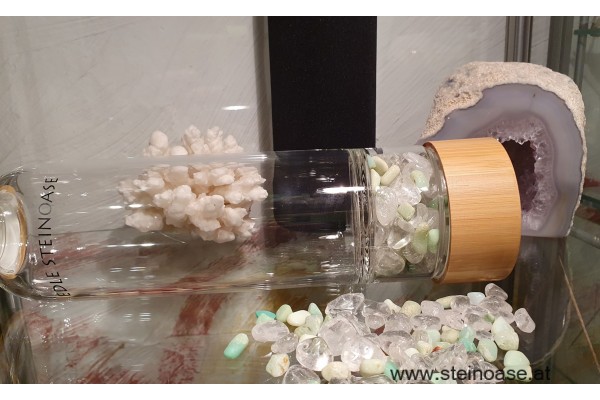Glasflasche mit Chrysopras + Bergkristall